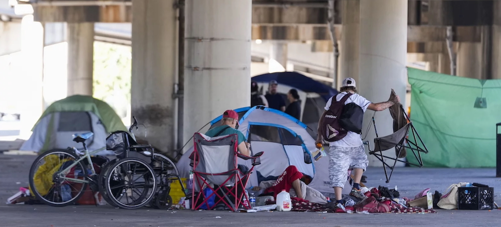Trump Signs Order Allowing Forced Hospitalization for Homeless People