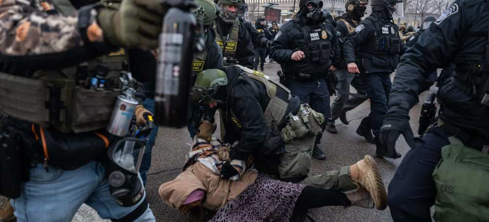 US Court Allows ICE to Arrest and Pepper-Spray Peaceful Protesters in Minnesota