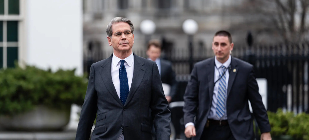 Trump Removes Sanctions on Russia to Help Oil Flow Amid Iran Conflict