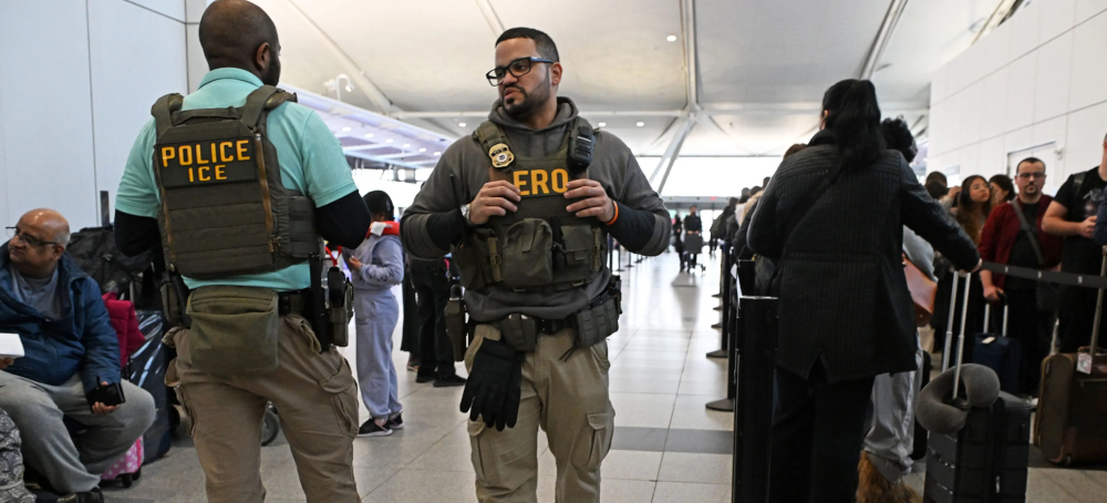 How to Keep ICE Agents Out of Your Devices at Airports