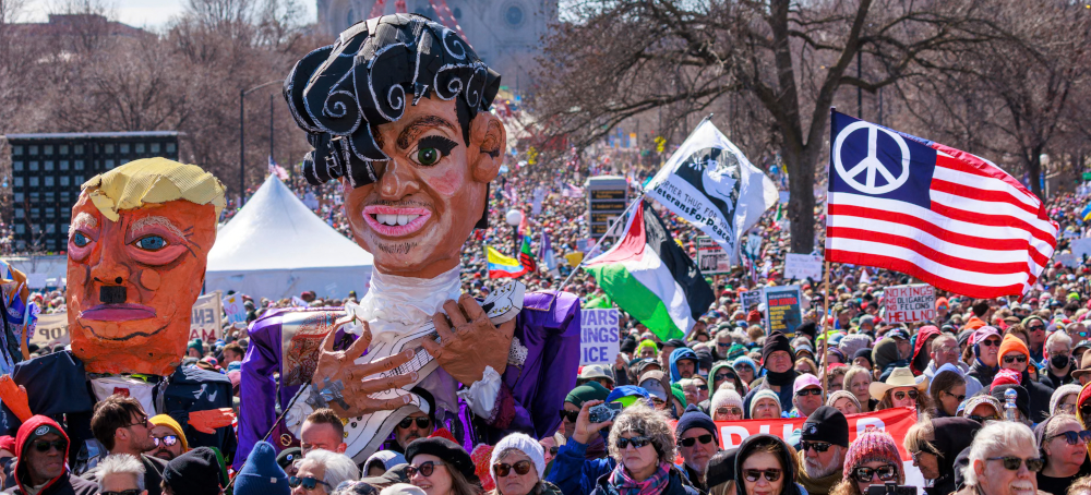 ‘No Kings’ Rallies Draw Crowds Across US, in Europe. Springsteen Headlines Minnesota Demonstration