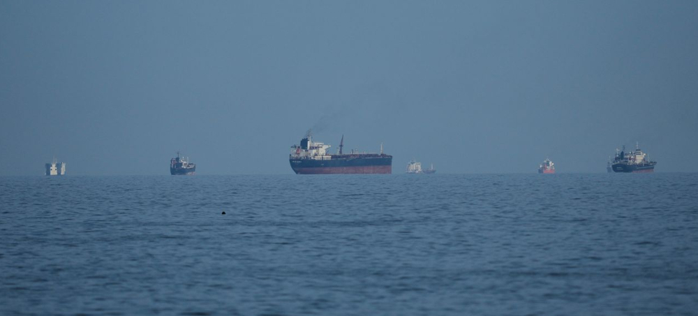 Strait of Hormuz Stays Shut as Trump Demands Iran Stop Tolls