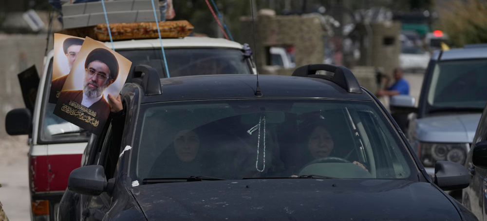 Displaced Stream Back to South Lebanon as Uncertain Ceasefire Takes Hold