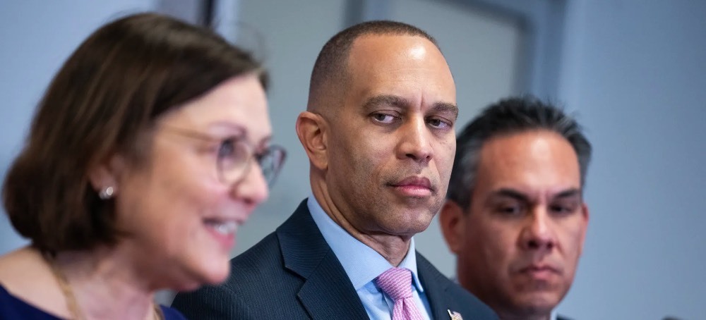 Establishment Dems Face Blowback for Trying to Play Kingmaker
