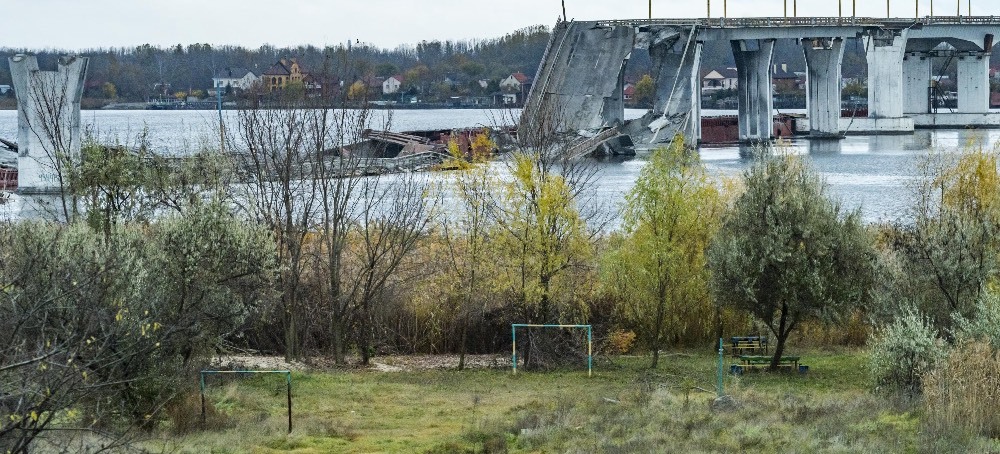 Ukraine: Civilians Trapped in Occupied Khersonska Region