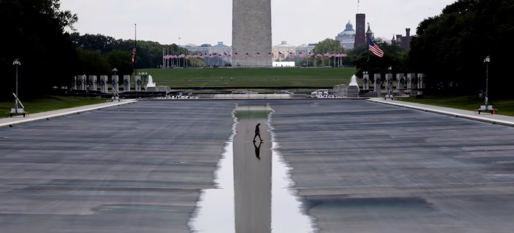Trump’s Reflecting Pool Debacle Takes a Predictably Scandalous Turn