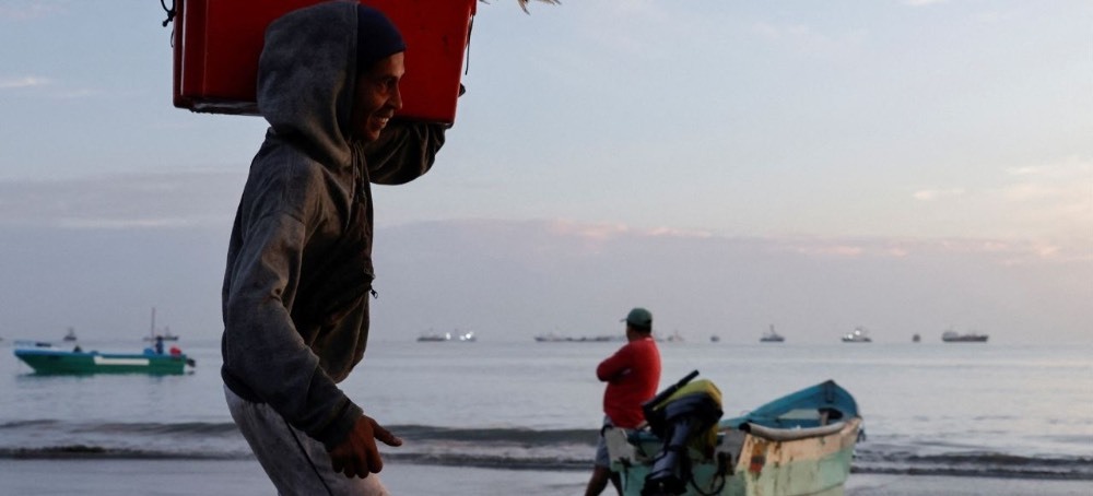 Ecuador Fishermen Have Nowhere to Hide