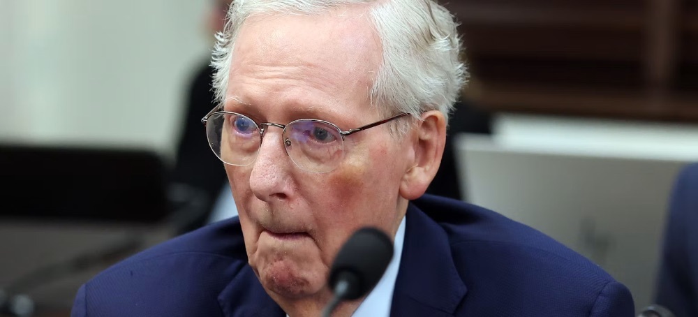 Mitch McConnell Has to Be Told How to Vote in Latest Appearance