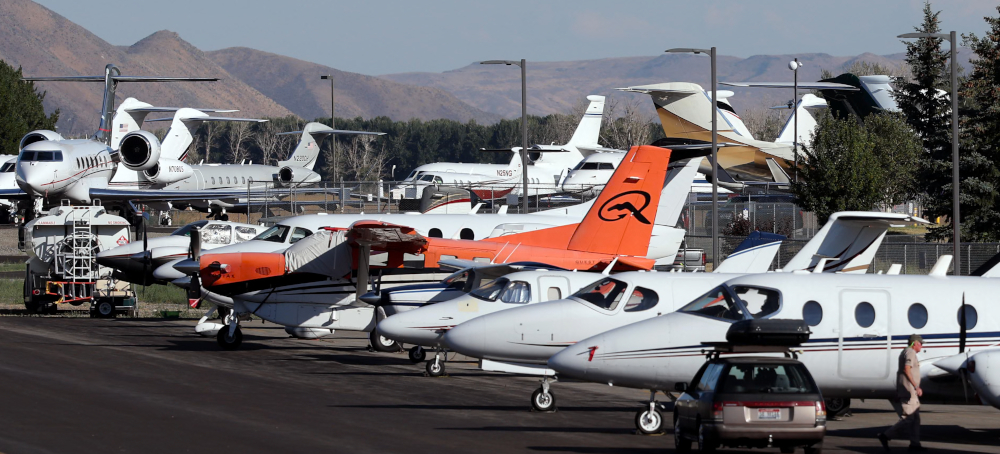 Private Jets Pollute Up to 14 Times as Much as Commercial Planes and Are Undertaxed in US, Report Says