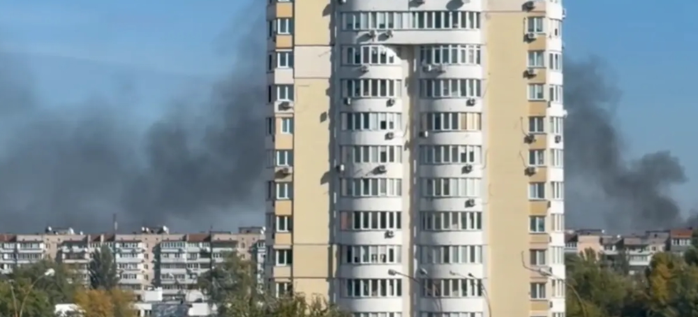Loud Explosions Heard in Kyiv as City Comes Under Daytime Missile Attack