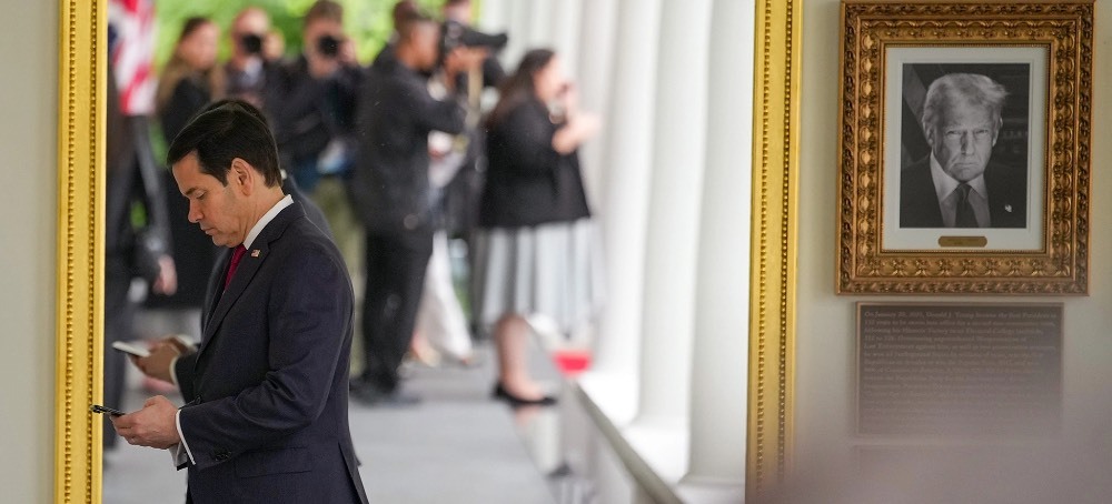 Marco Rubio’s Disappearing Signal Chat